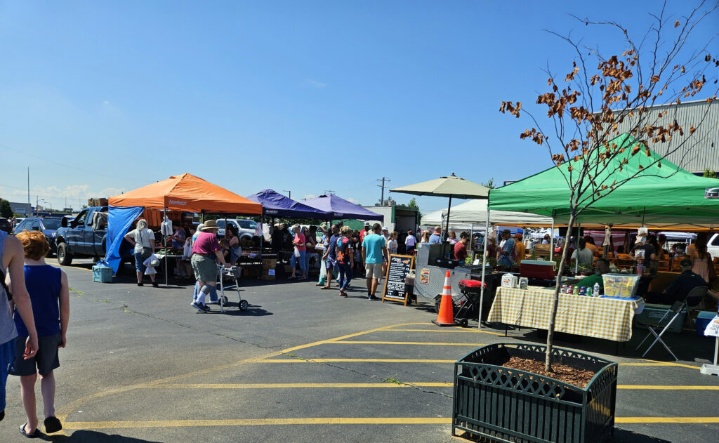 Kingsport Farmers Market is a very busy and full featured Farmers Market. Lots of farmers and vendors and lots of visitors.