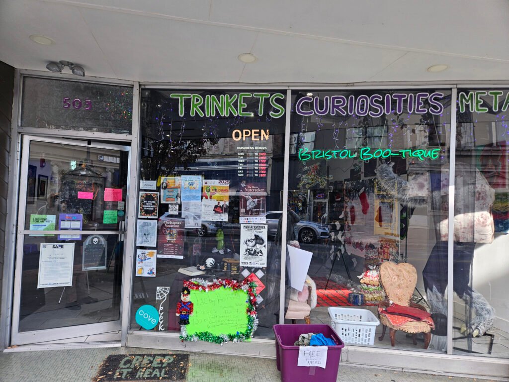 Boo-tique Store Front