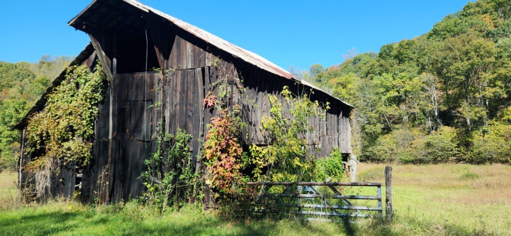 Old Barn near Bristol, VA