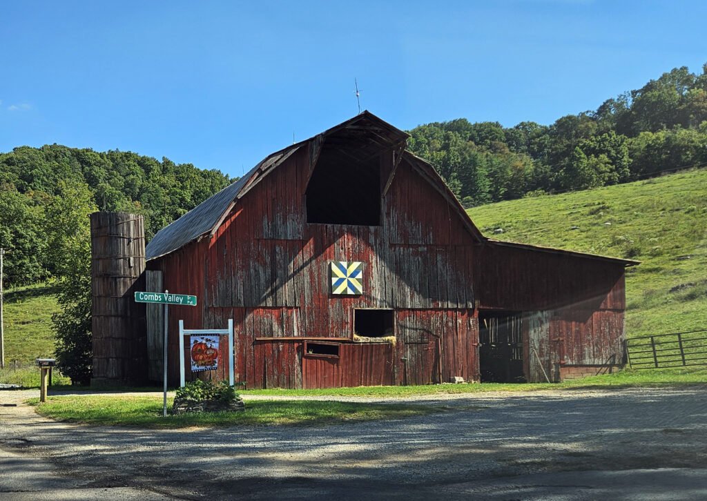 Barn with a Quilt pattern in Abingdon, VA