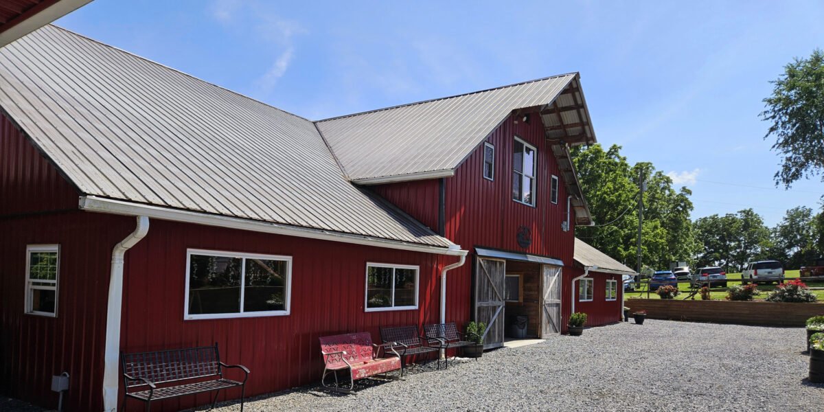 Stickly Farms Red Barn side view - Appalachian Highlands Farmers Magazine Red Barn at Stickley Farms in Bluff City, TN