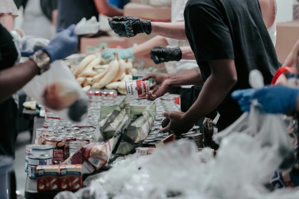 Volunteers at a food bank. - Photo by Joel Muniz