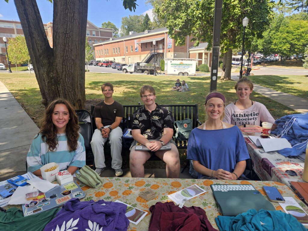 20260917_121018 - Appalachian Highlands Farmers Magazine Front row, Left to Right - Josie Emmert, Marley Whitaker, Center row, Left to right -Jack Pray, Ari Beziat, Back - Cohen Bruce at the An image of the Borchuck Plaza at the ETSU Farmers Market