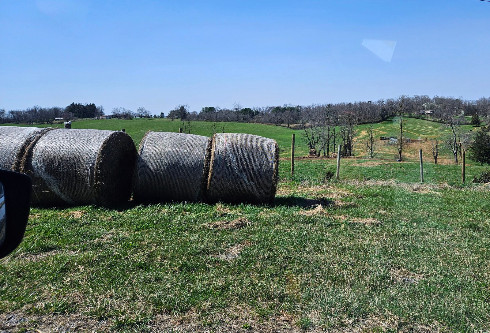 Hay bails on a farm - Market Pathways for Farms